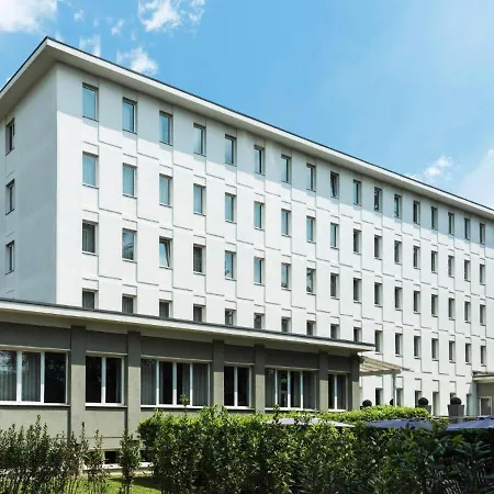 Bis 4*