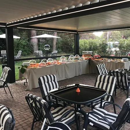 Hotel Bis