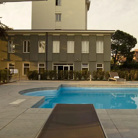 Bis Hotel 4*